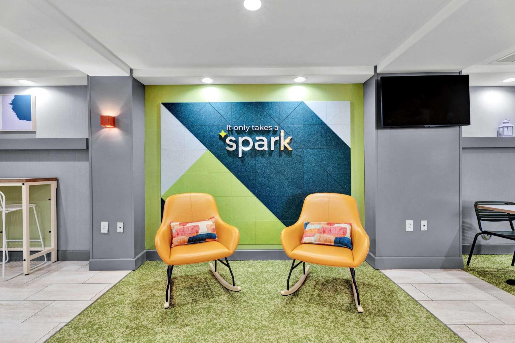 Spark By Hilton Plymouth Buitenkant foto