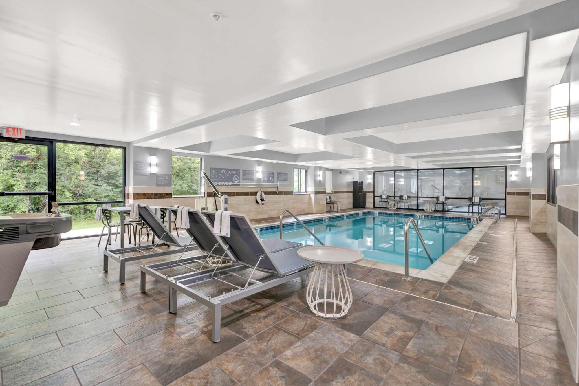 Spark By Hilton Plymouth Buitenkant foto